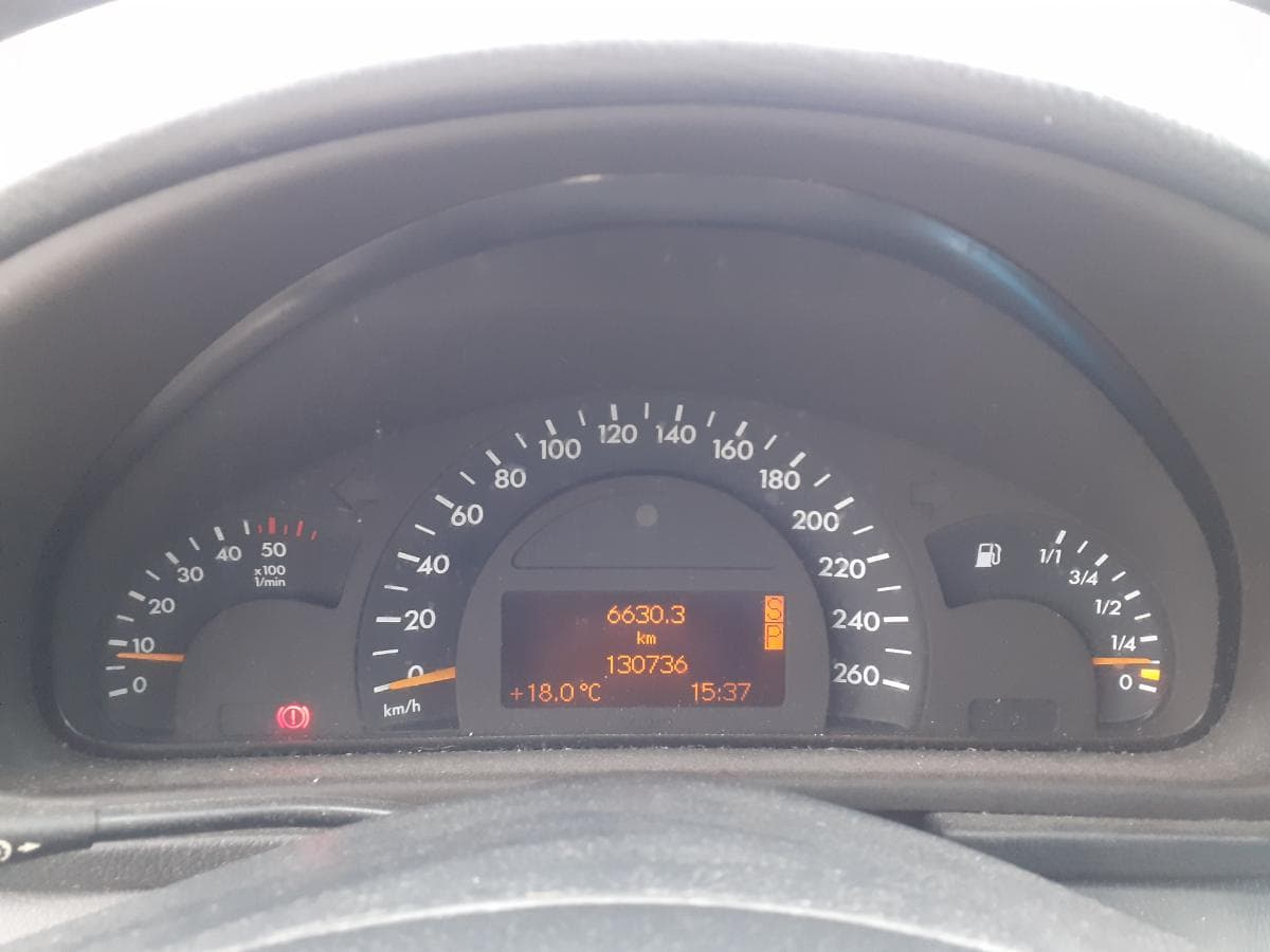 Mercedes-Benz C220 CDI · Année 2003 — image 17