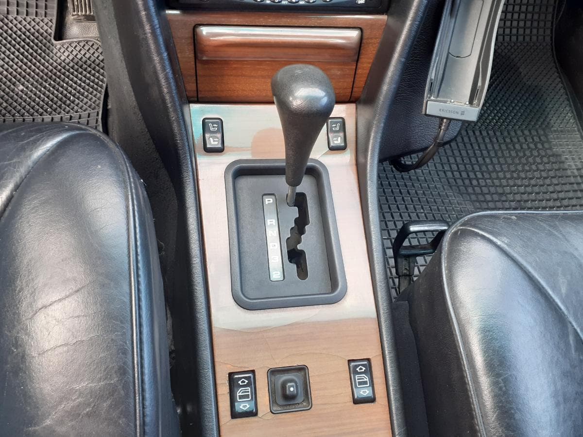 Mercedes-Benz 300D · Ano 1988 — image 11