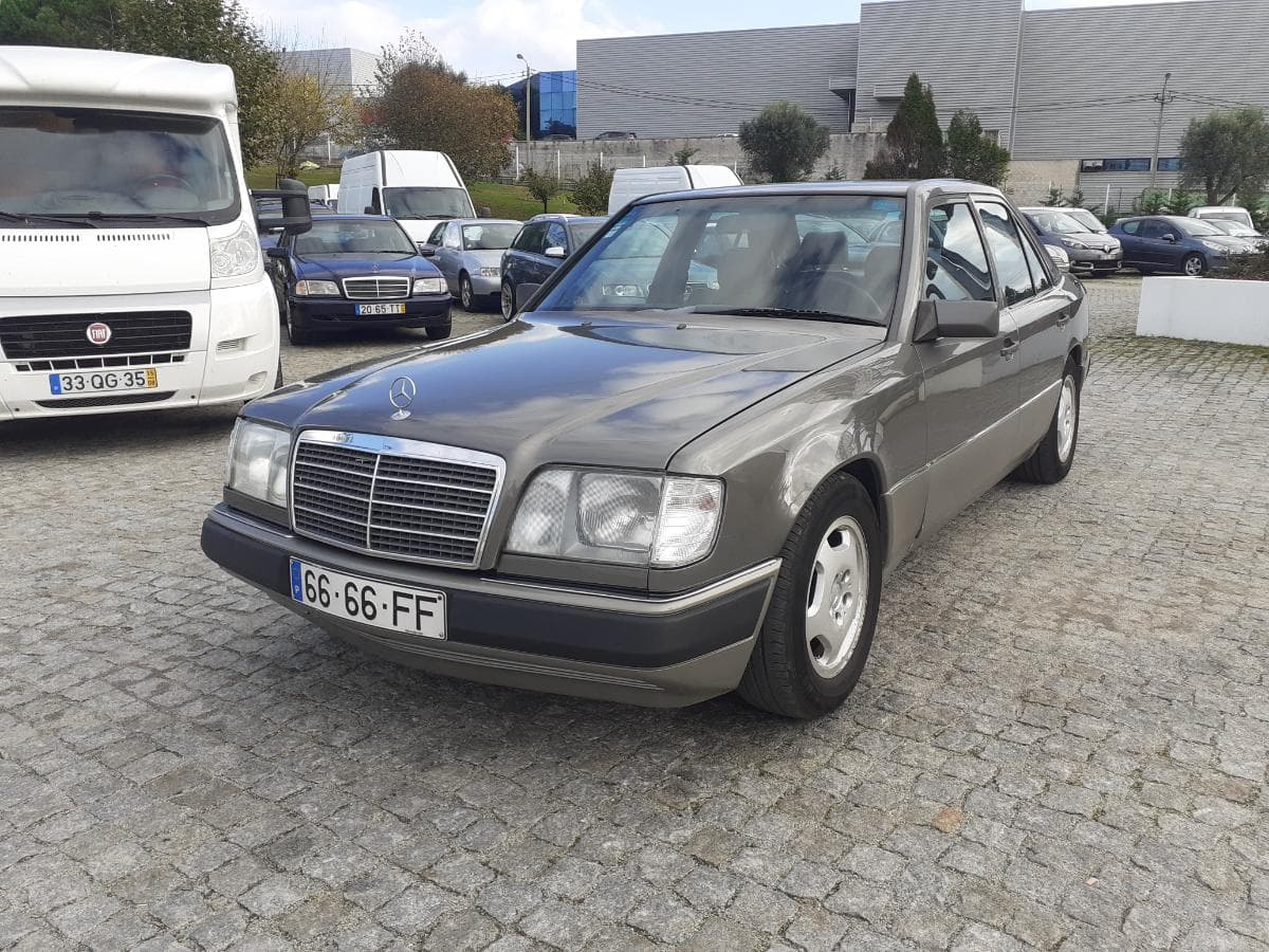 Mercedes-Benz 300D · Ano 1988 — image 2