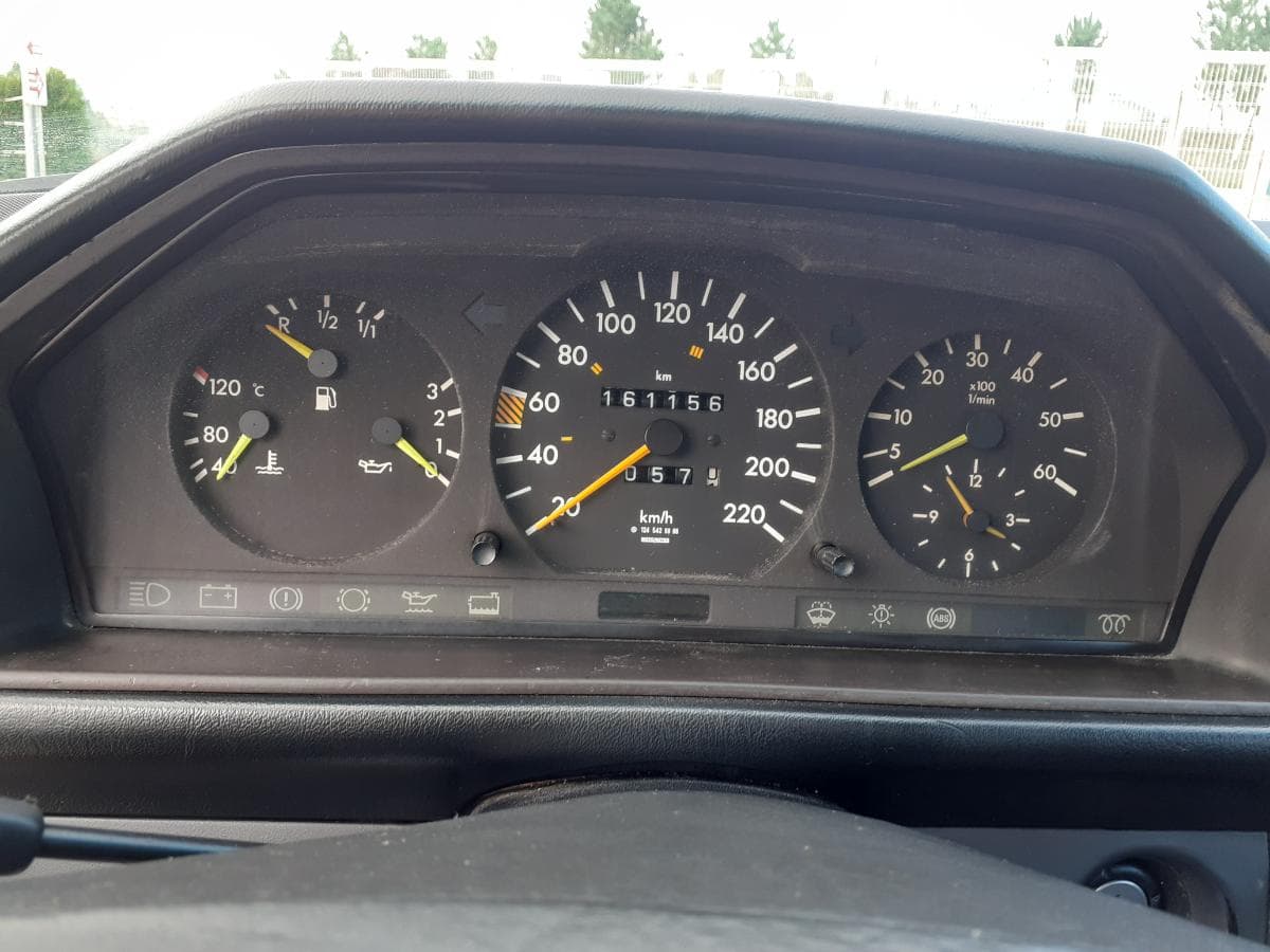 Mercedes-Benz 300D · Ano 1988 — image 17