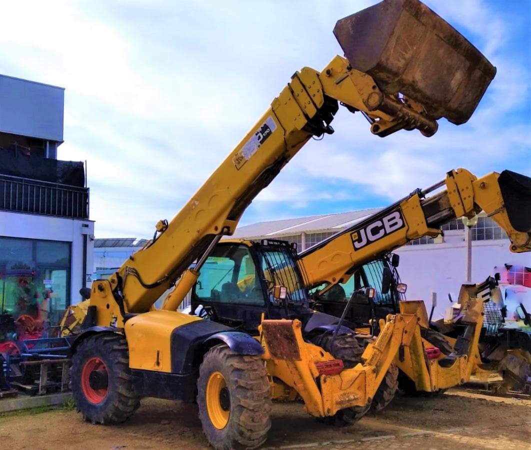 Telescópica JCB 17M — imagem 1