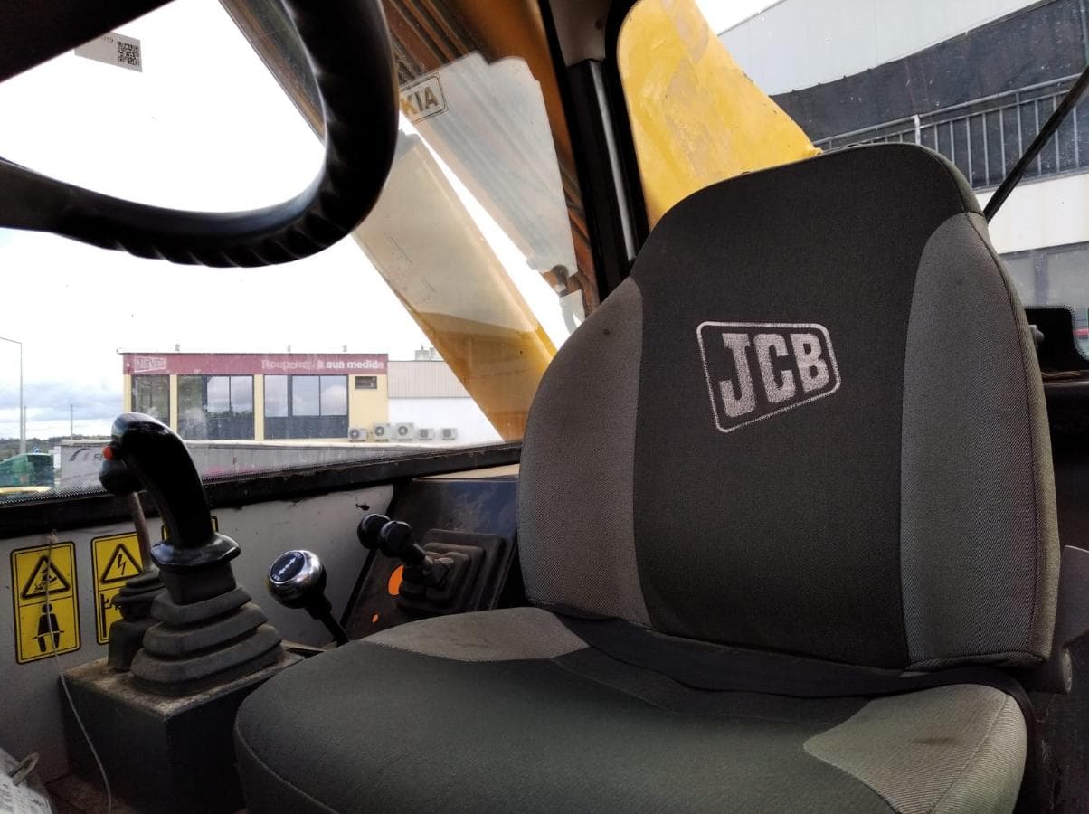 Telescópica JCB 17M — imagem 5