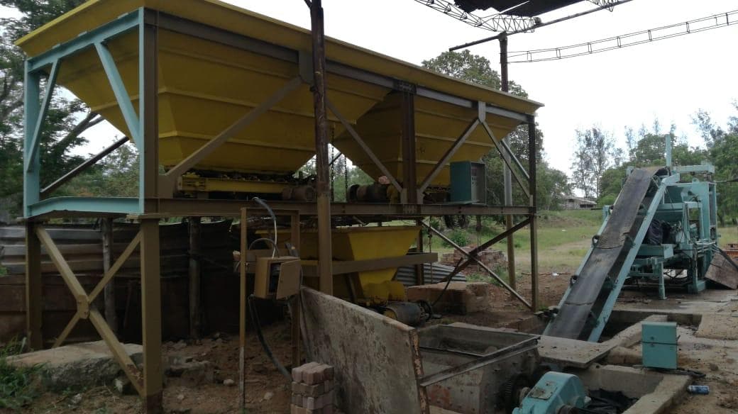 Máquina de blocos e pavê · — image 2