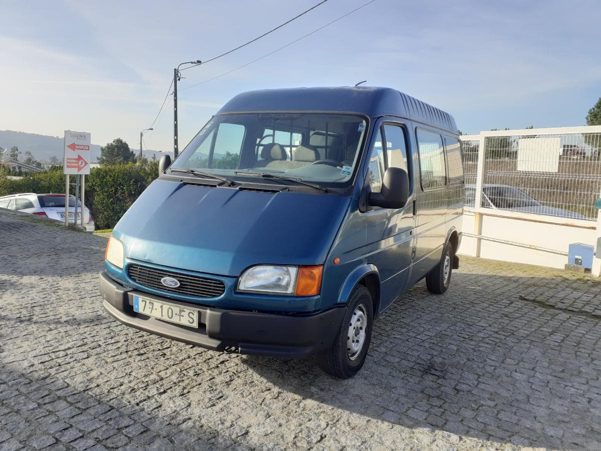 Ford Transit 2.5 DI · 3 Lugares — imagem 1