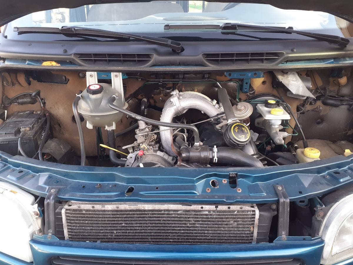 Ford Transit 2.5 DI · 3 Lugares — imagem 8