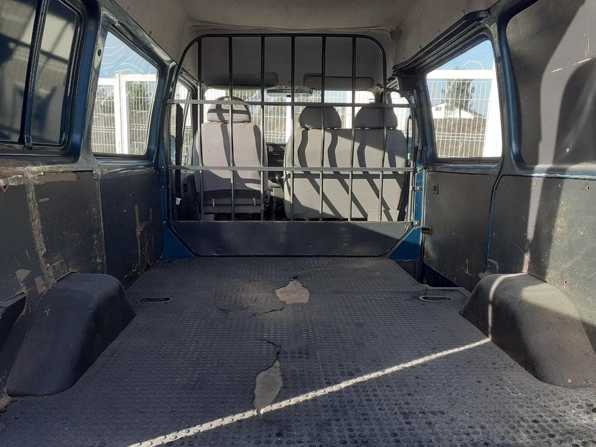 Ford Transit 2.5 DI · 3 Lugares — imagem 10