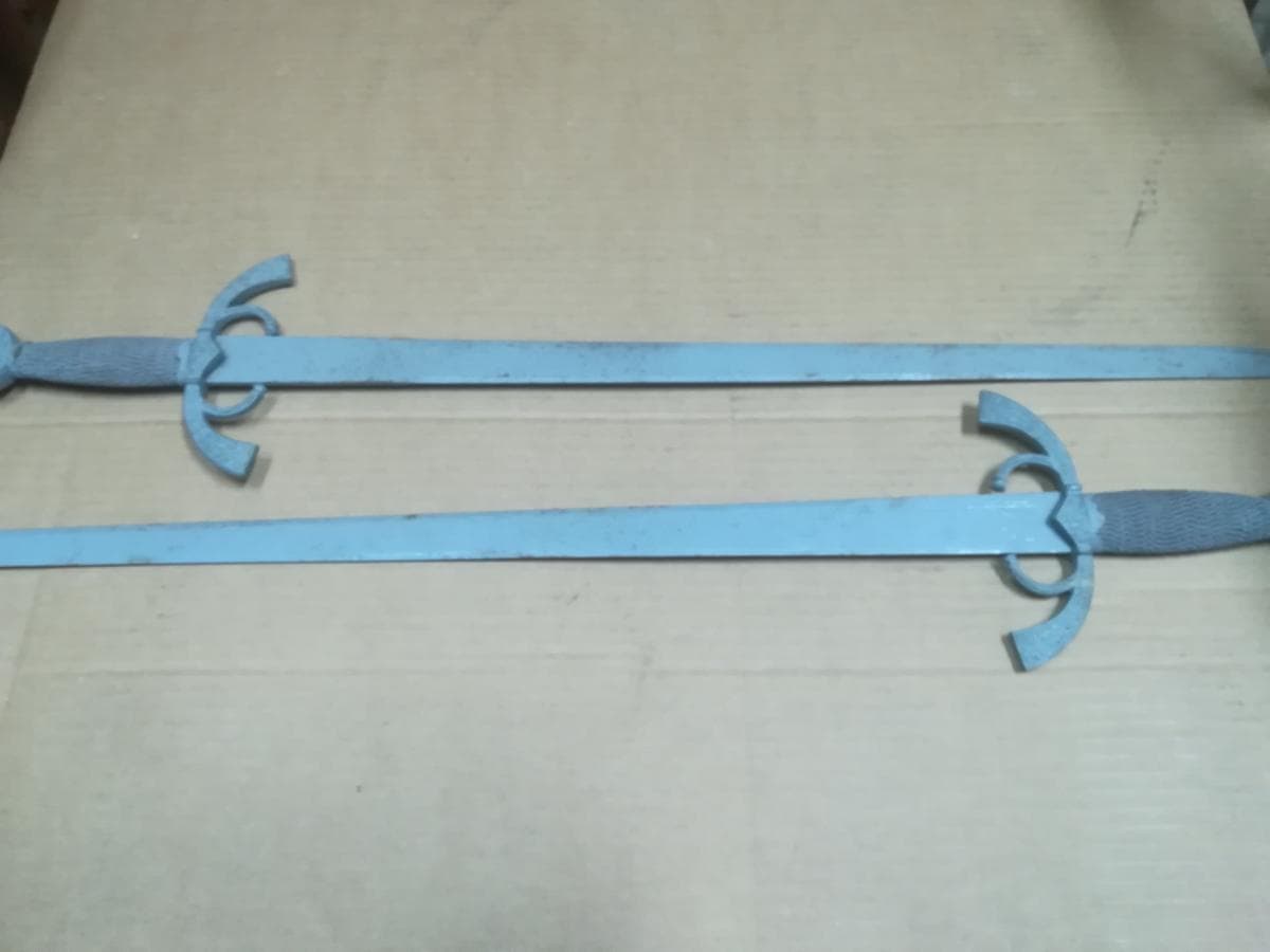 Réplica 2 Espadas Cinzentas — image 2