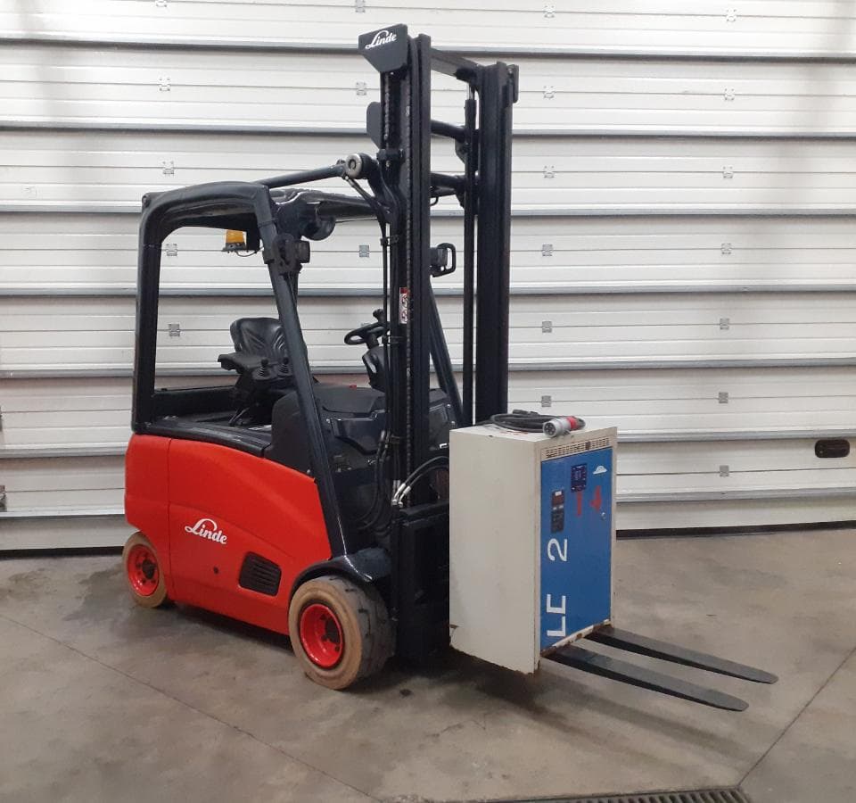 Empilhador Elétrico Linde E20PH — imagem 1