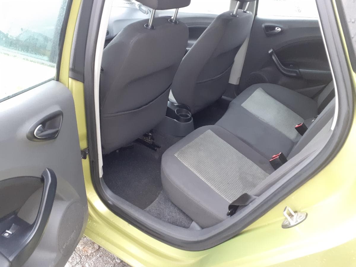 Seat Ibiza 1.9 TDI · Ano 2009 — imagen 9