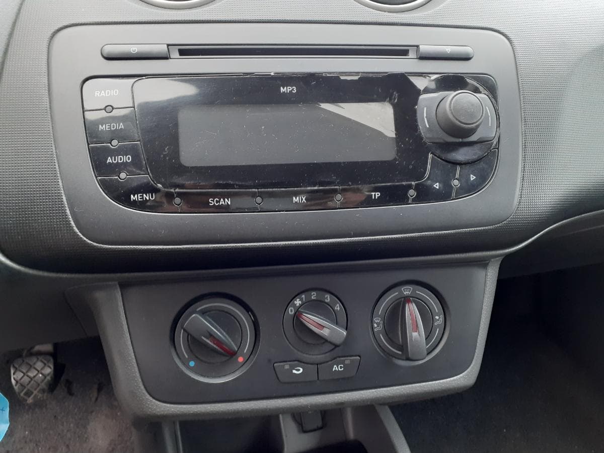 Seat Ibiza 1.9 TDI · Ano 2009 — imagen 10