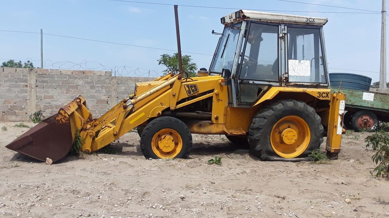 Retroescavadeira JCB - 3CX  4x4 · — image 8