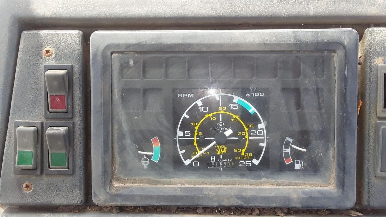 Retroescavadeira JCB - 3CX  4x4 · — image 12