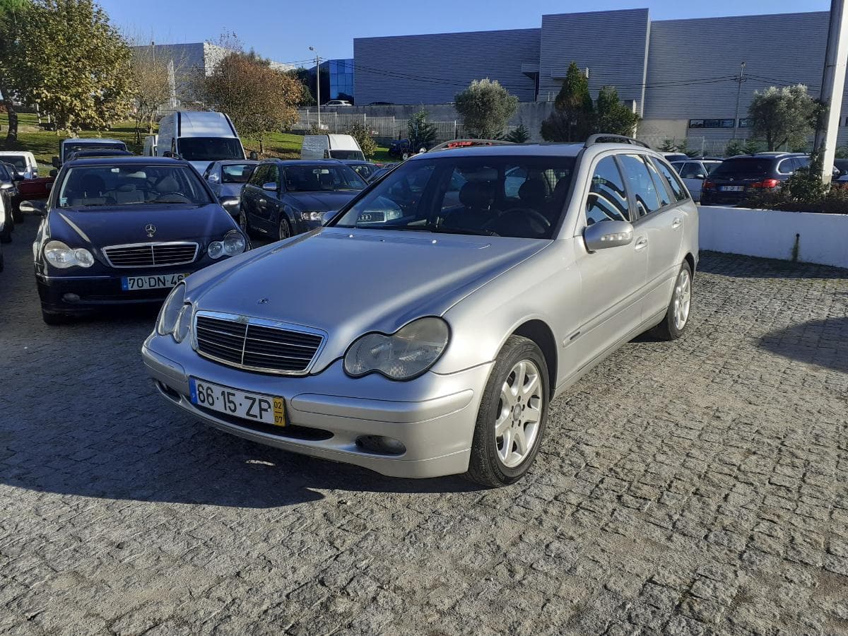 Mercedes-Benz 200 CDI · Ano 2002 — imagem 3