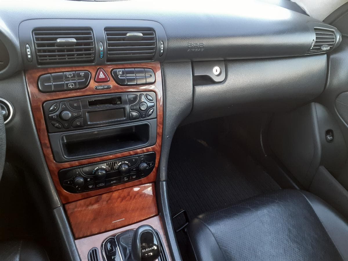 Mercedes-Benz 200 CDI · Ano 2002 — imagem 10