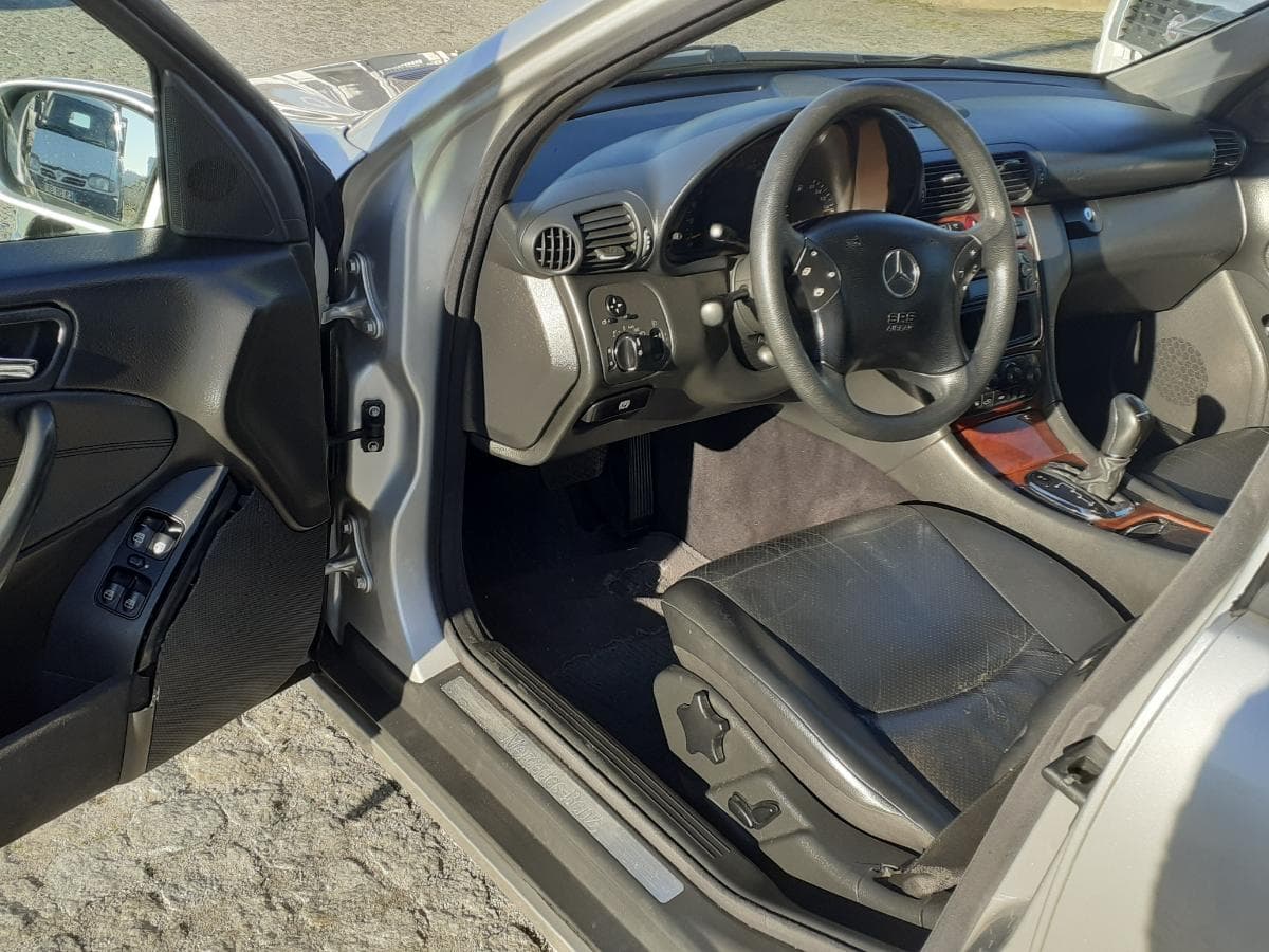 Mercedes-Benz 200 CDI · Ano 2002 — imagem 9
