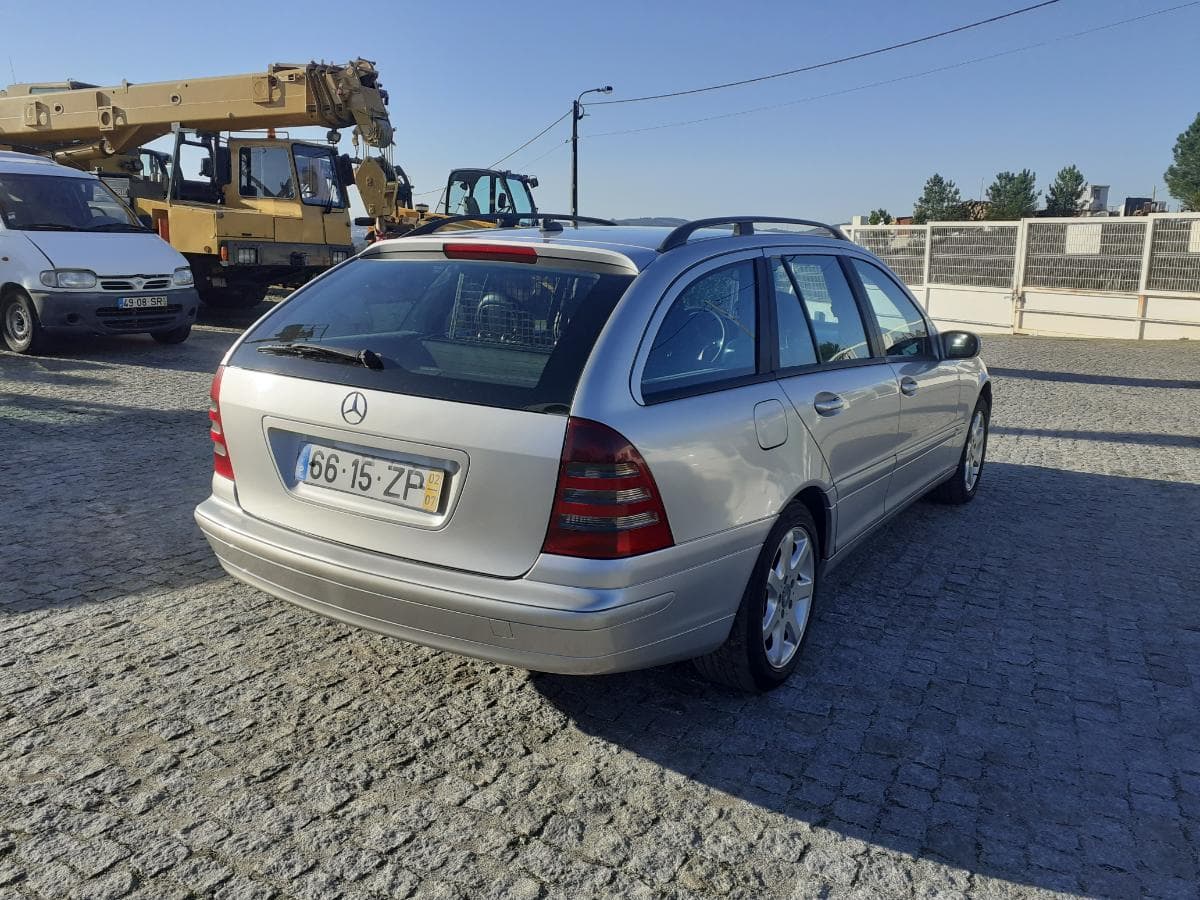 Mercedes-Benz 200 CDI · Ano 2002 — imagem 5