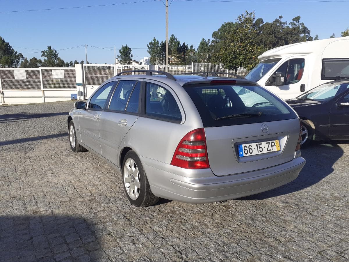 Mercedes-Benz 200 CDI · Ano 2002 — imagem 6
