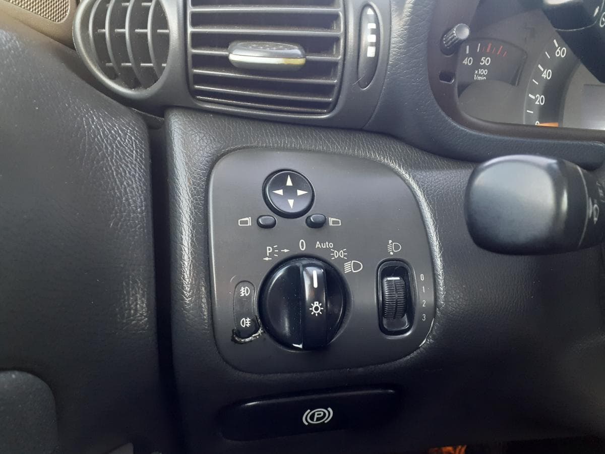Mercedes-Benz 200 CDI · Ano 2002 — imagem 22