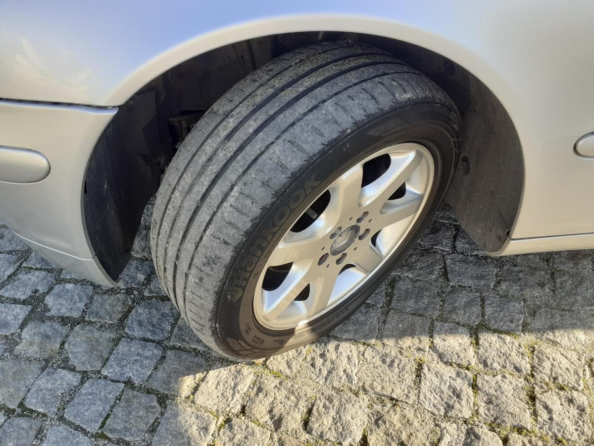 Mercedes-Benz 200 CDI · Ano 2002 — imagem 24