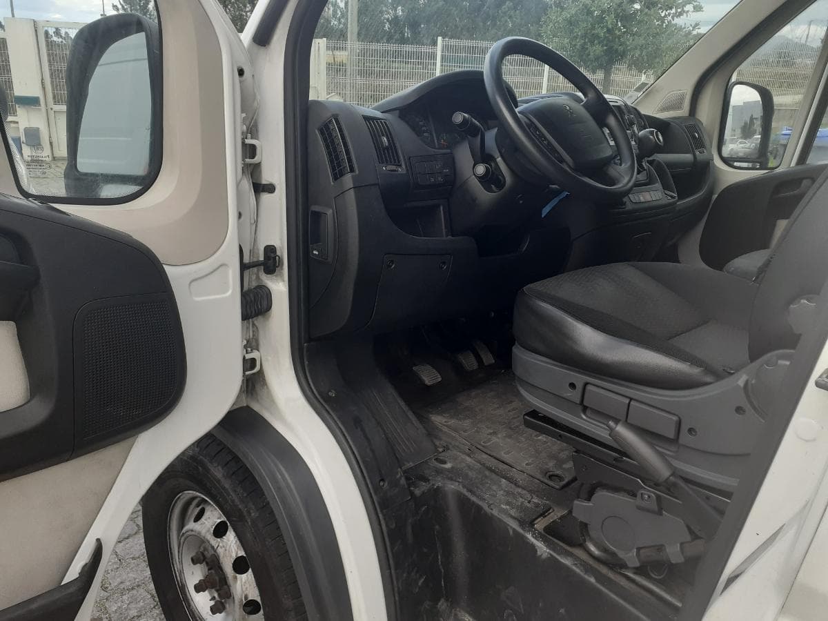 Peugeot Boxer 2.2 HDI Van · Ano 2016 — image 8