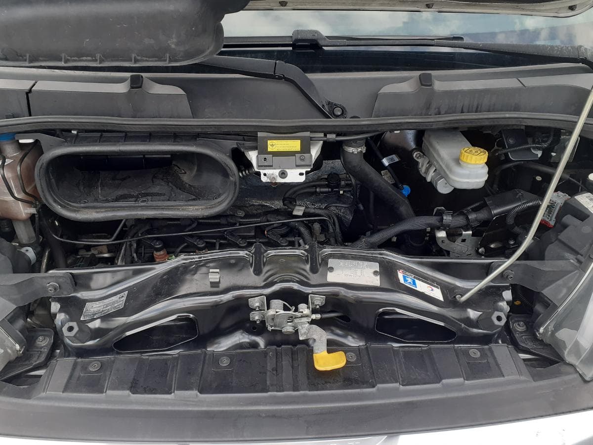 Peugeot Boxer 2.2 HDI Van · Ano 2016 — image 19