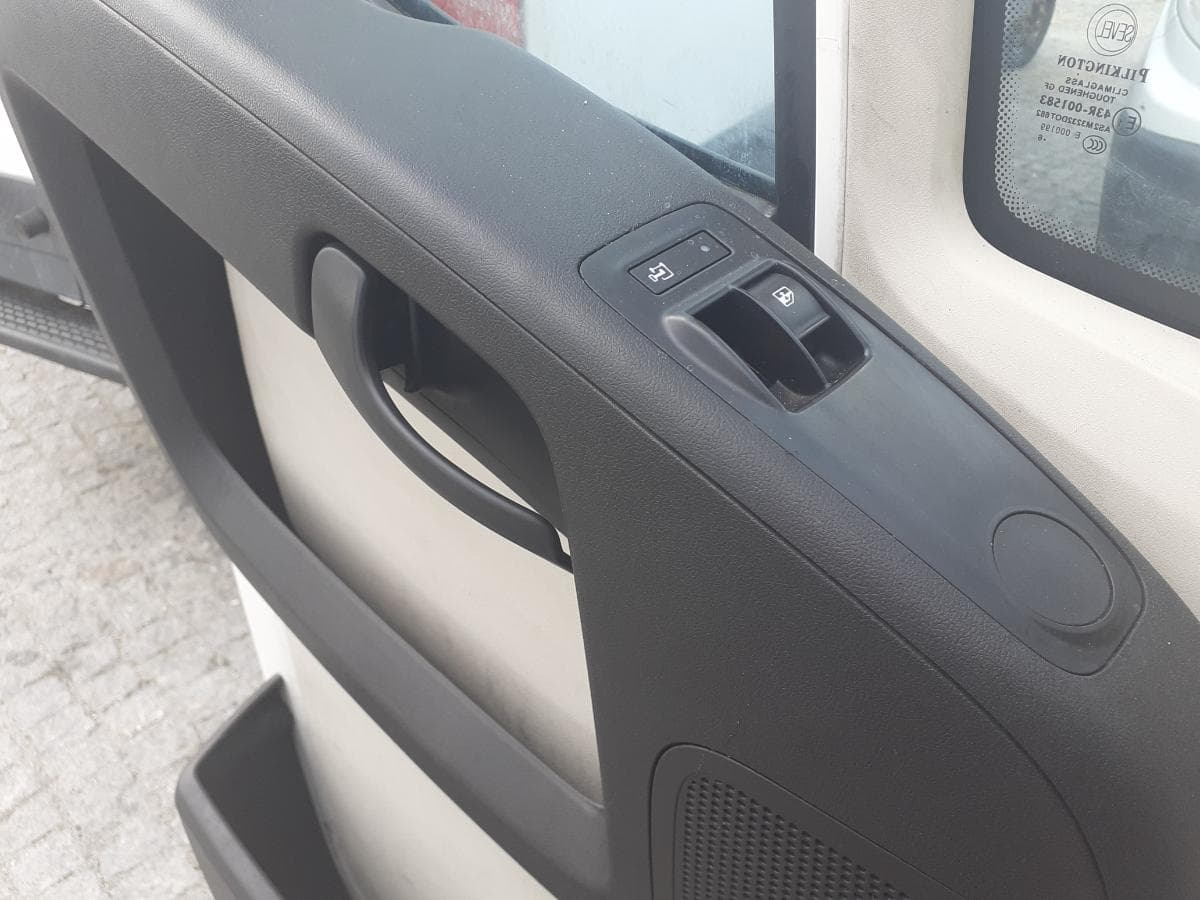 Peugeot Boxer 2.2 HDI Van · Ano 2016 — image 9