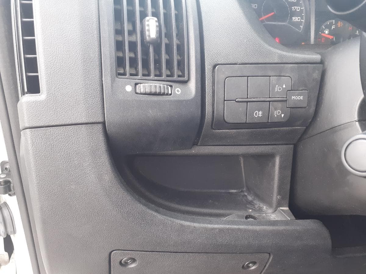Peugeot Boxer 2.2 HDI Van · Ano 2016 — image 15
