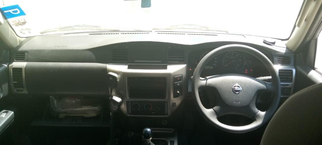 Nissan Patrol GL · — imagem 8