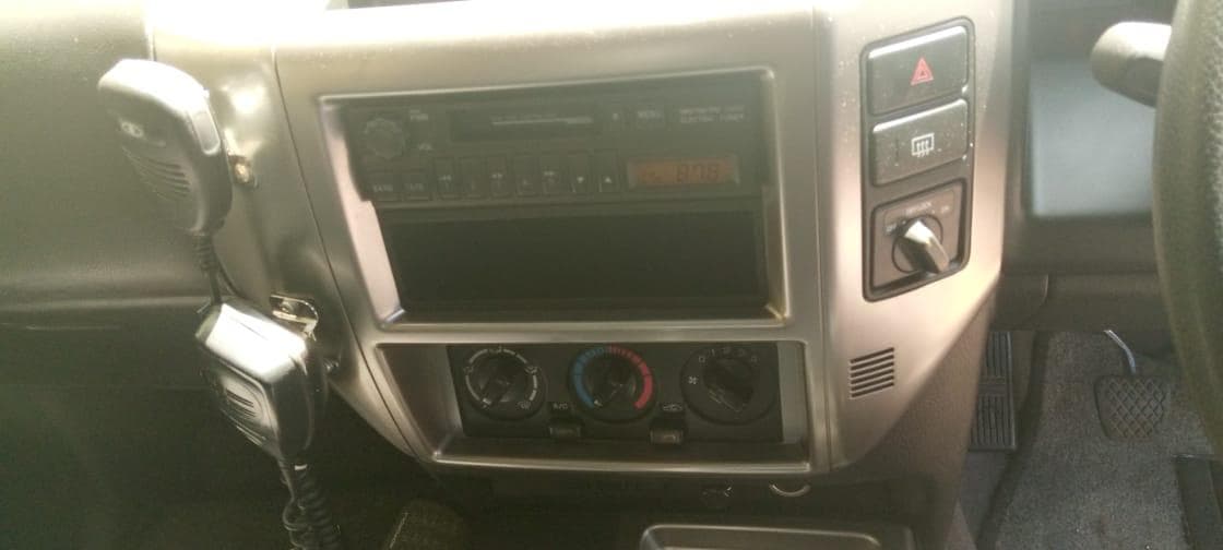 Nissan Patrol GL · — imagem 11