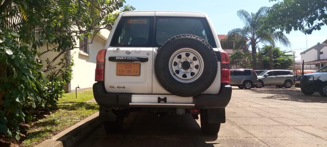 Nissan Patrol GL · — imagem 21