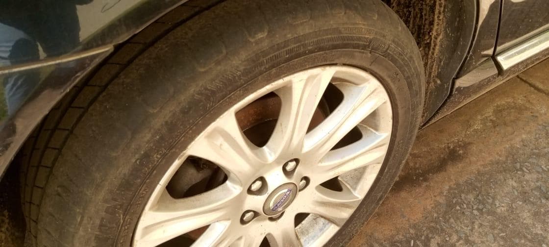 Volvo S80 · — image 10