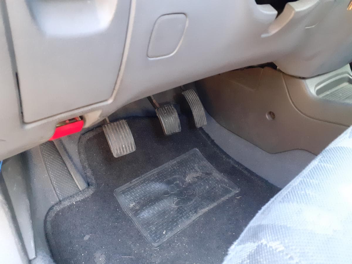 Mitsubishi Spacestar 1.3 · Ano 2000 — imagem 12