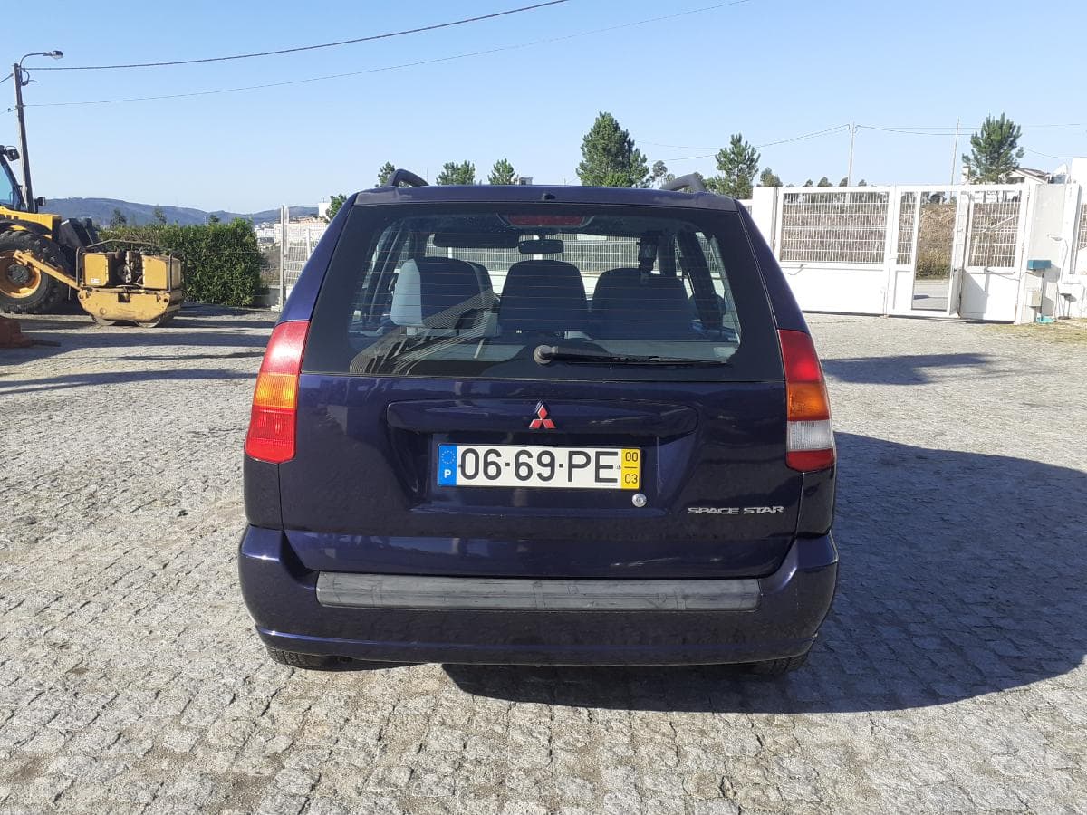 Mitsubishi Spacestar 1.3 · Ano 2000 — imagem 5