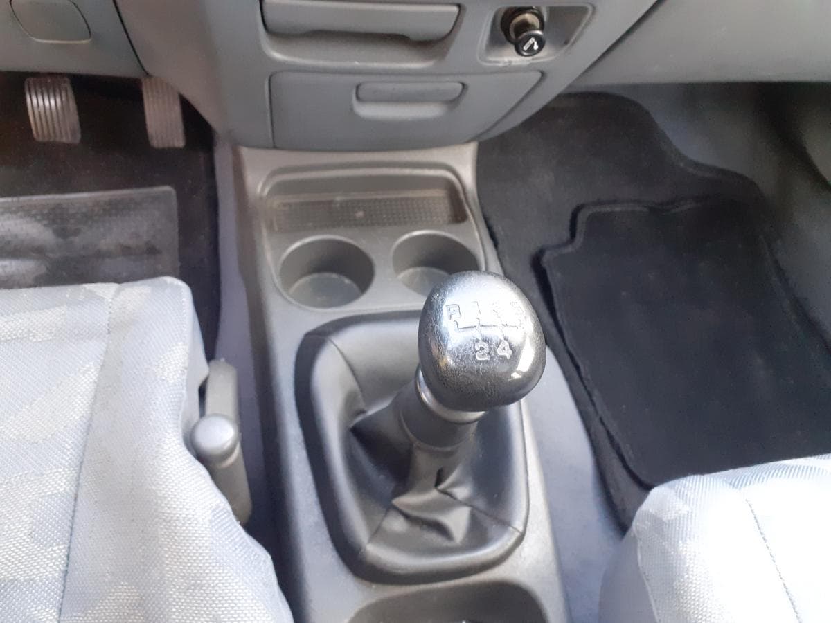 Mitsubishi Spacestar 1.3 · Ano 2000 — imagem 19