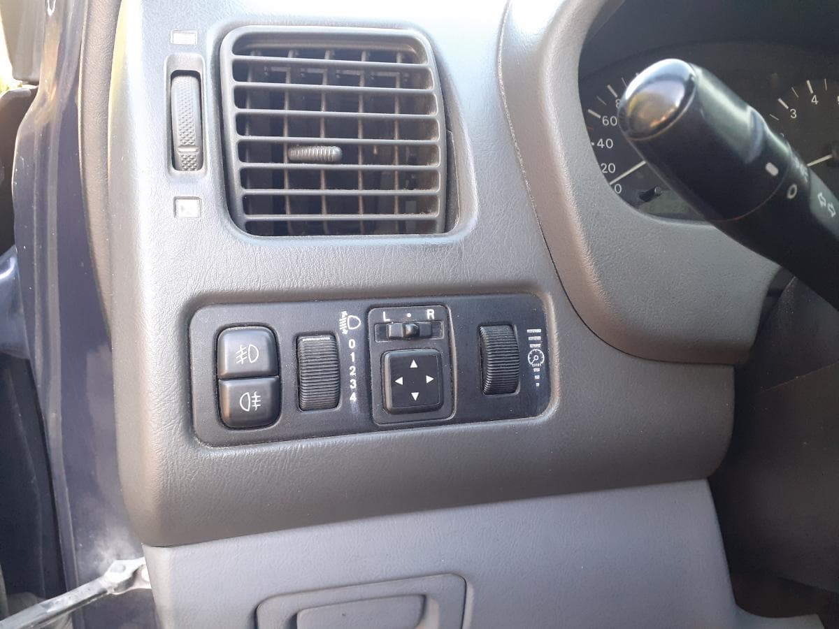 Mitsubishi Spacestar 1.3 · Ano 2000 — imagem 17
