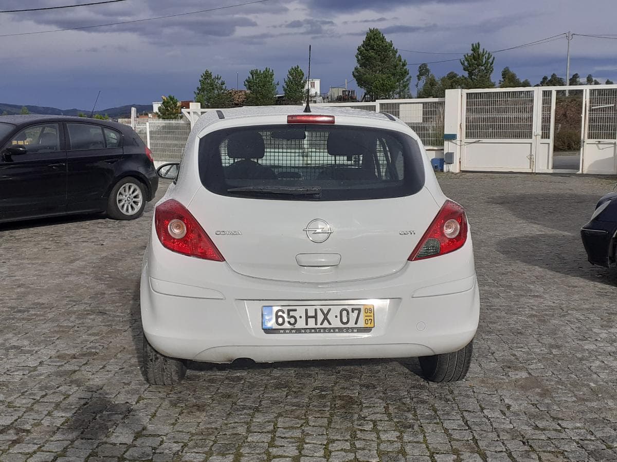 Opel Corsa Van 1.3 CDTI · Ano 2009 — imagem 5