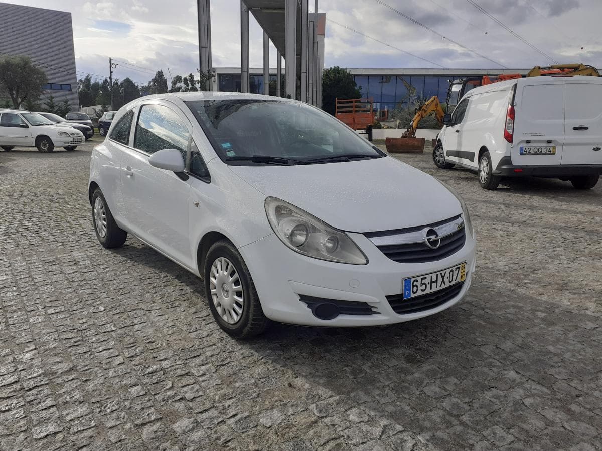 Opel Corsa Van 1.3 CDTI · Ano 2009 — imagem 1