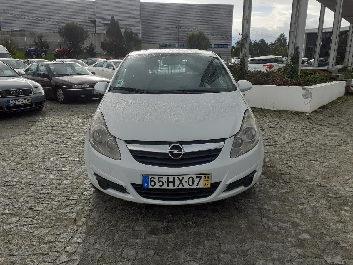 Opel Corsa Van 1.3 CDTI · Ano 2009 — imagem 2