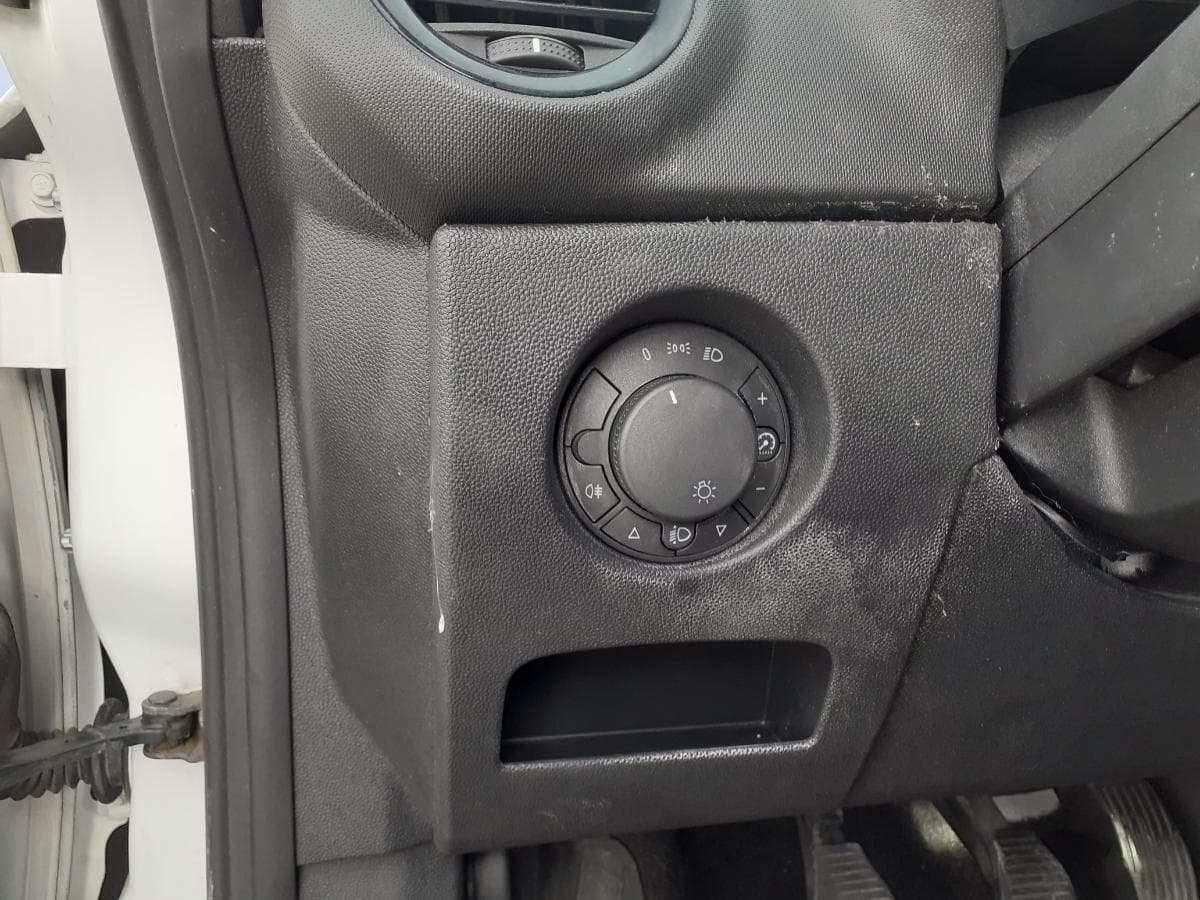 Opel Corsa Van 1.3 CDTI · Ano 2009 — imagem 15