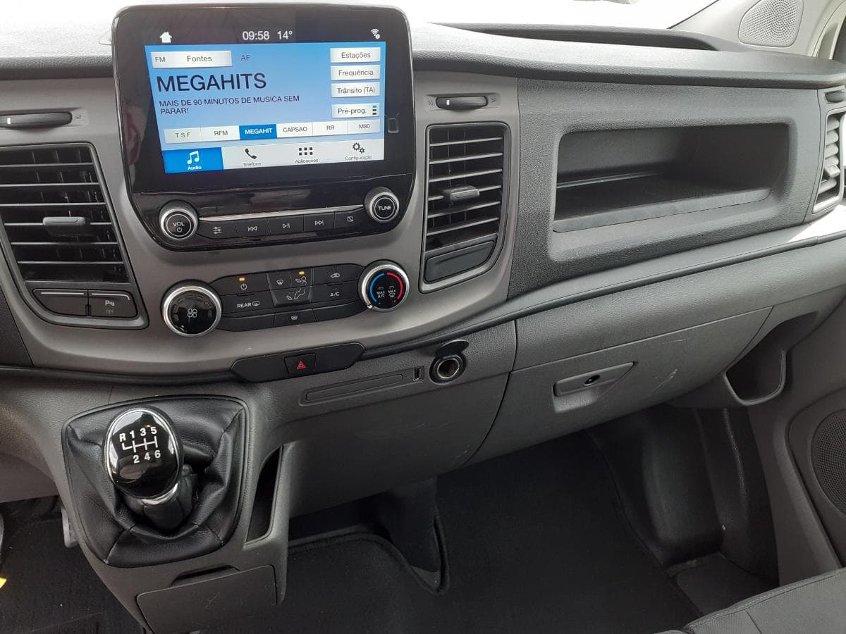 Ford Transit Custom · Ano 2018 — imagem 12