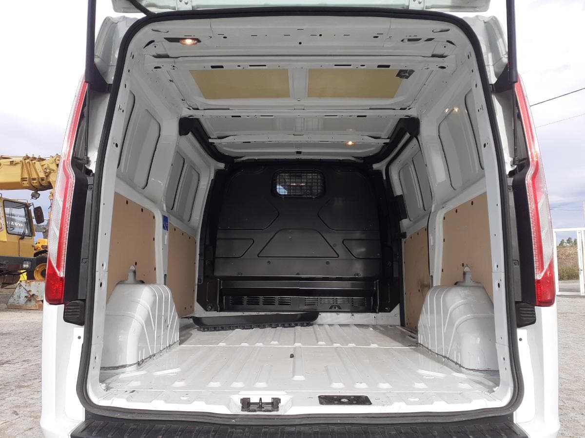 Ford Transit Custom · Ano 2018 — imagem 8