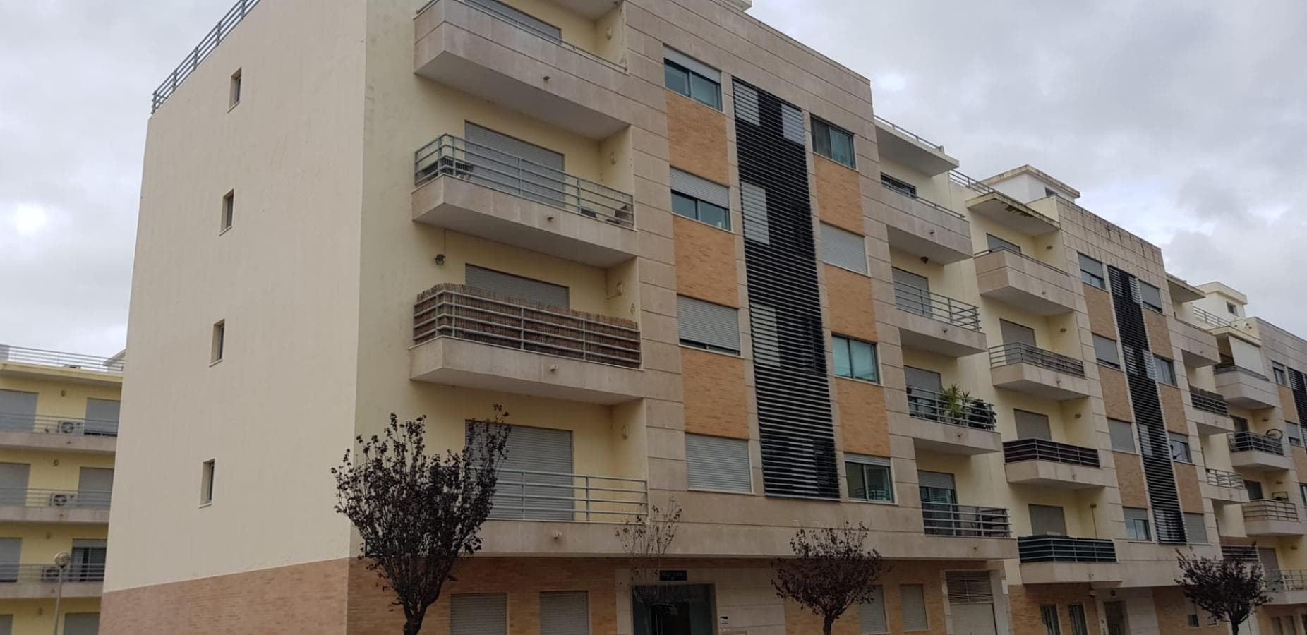 Apartamento T3 + Lugar de Garagem · Olhão — imagem 1