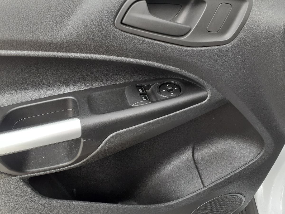 Ford Transit Connect 1.6 TDCI· Ano 2015 — imagen 18
