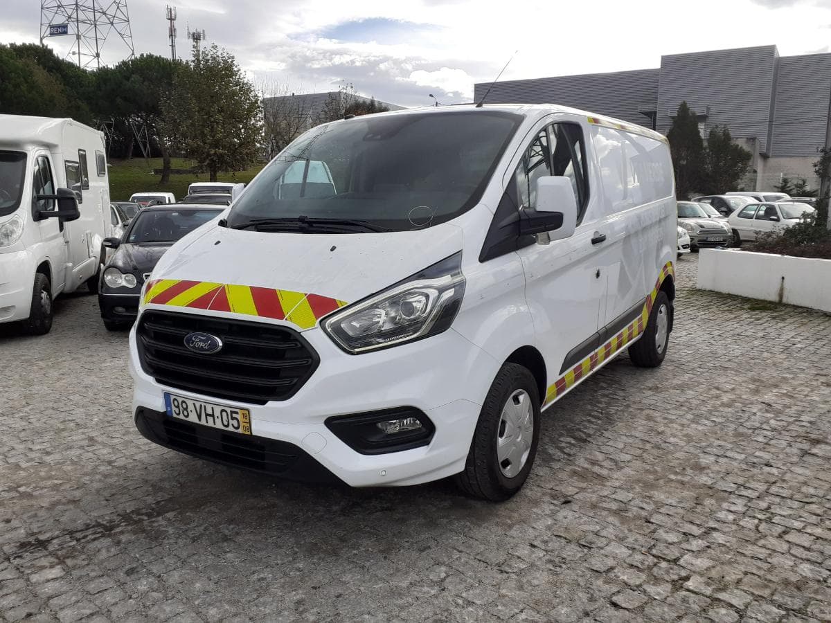 Ford Transit Custom · Ano 2018 — imagem 3
