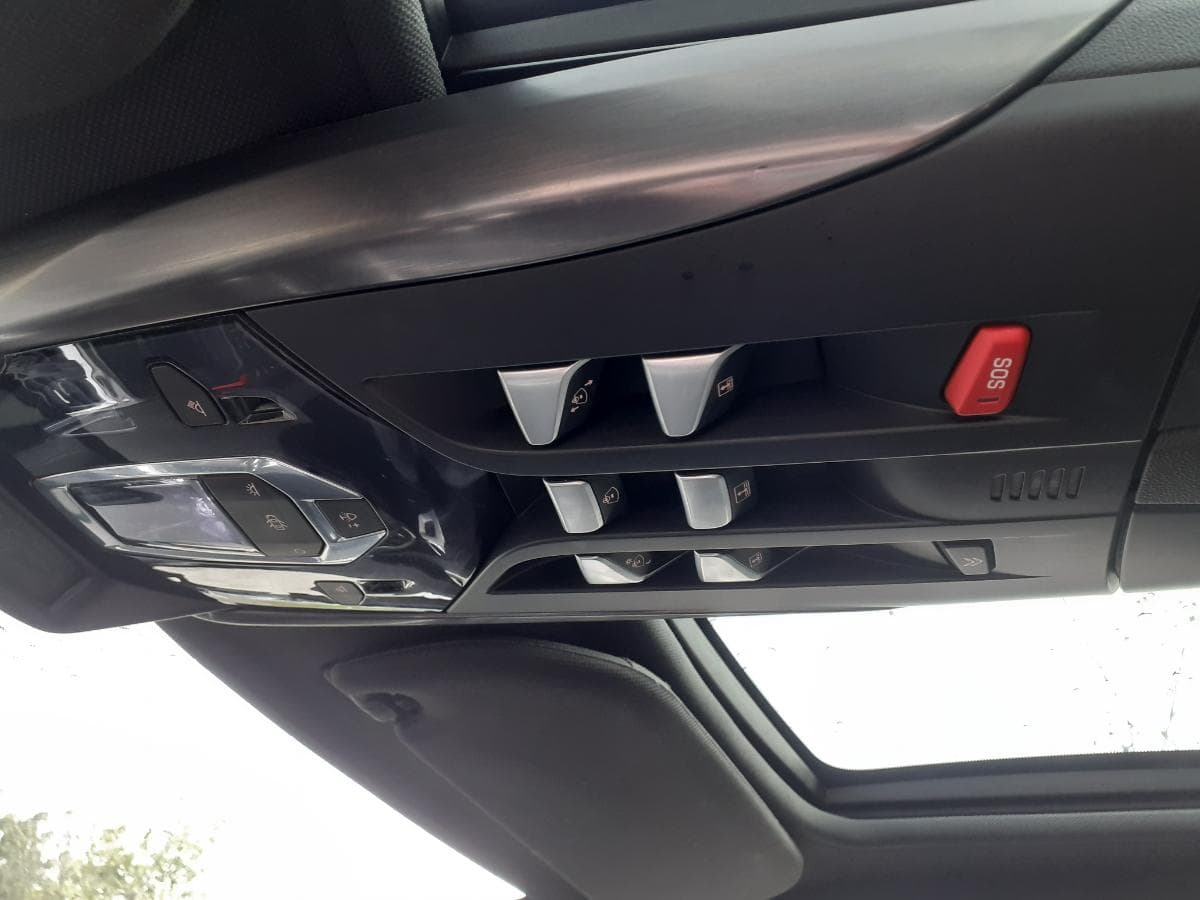 Citroën DS5 Híbrido · Ano 2014 · Híbrido Diesel — imagen 18