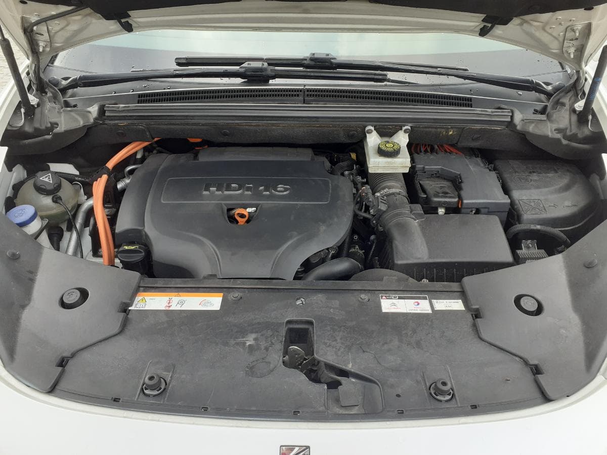 Citroën DS5 Híbrido · Ano 2014 · Híbrido Diesel — imagen 28