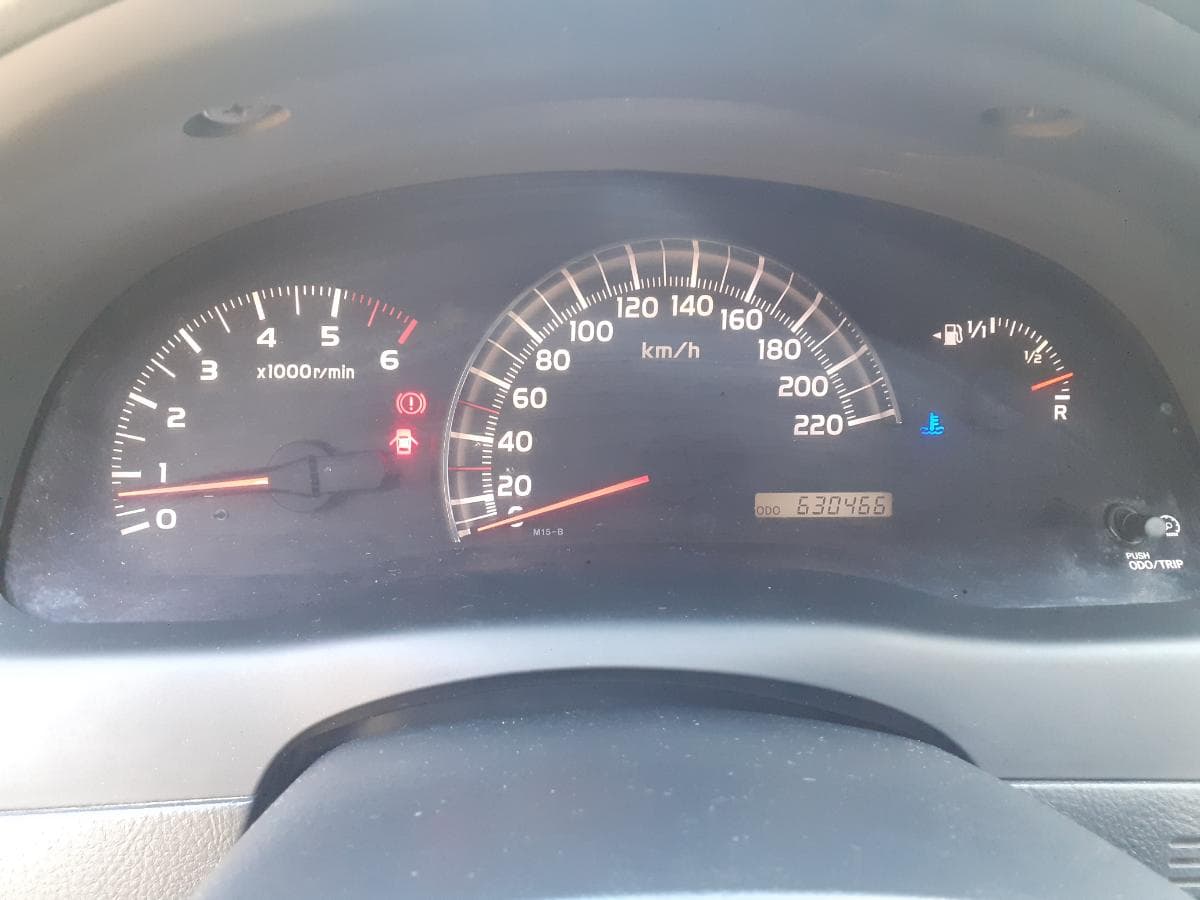 Toyota Avensis D4D · Ano 2004 — imagem 18
