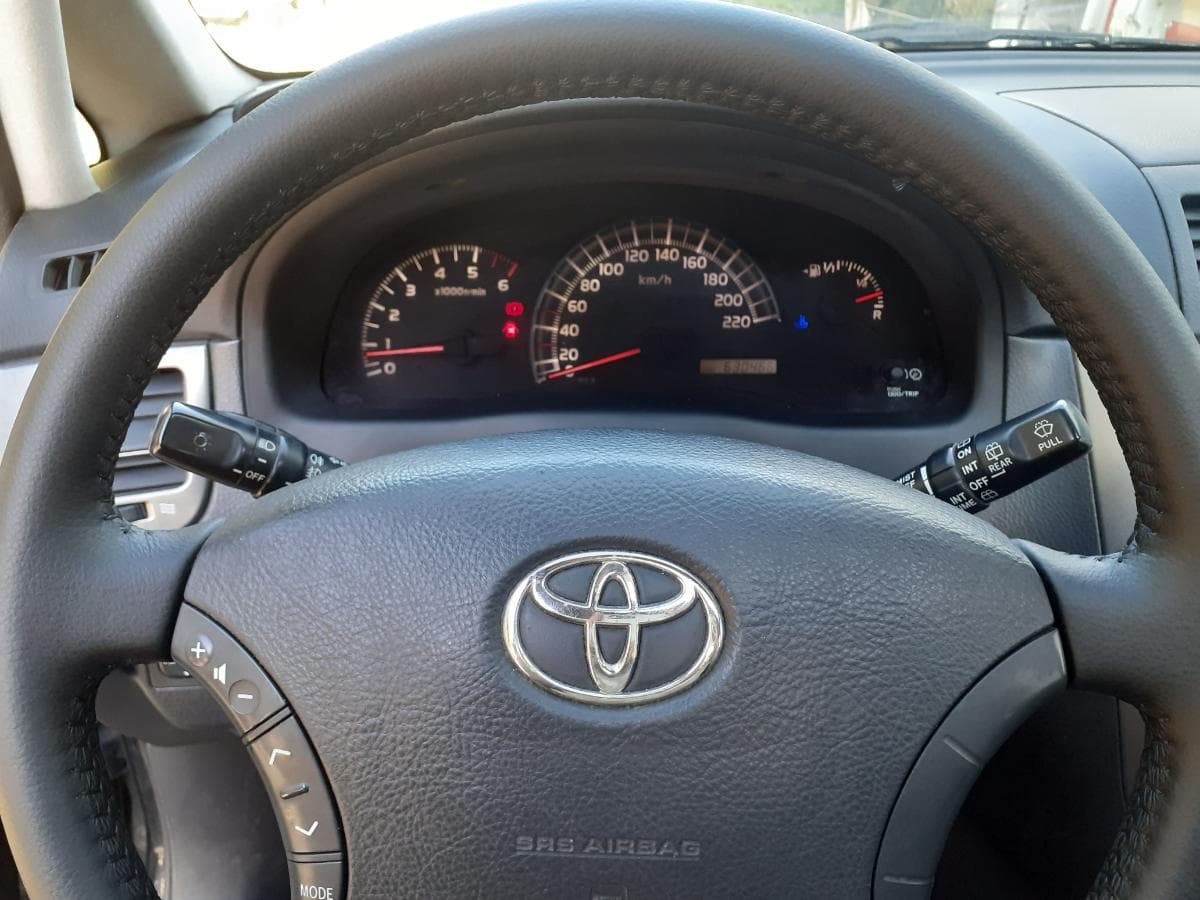 Toyota Avensis D4D · Ano 2004 — imagem 20