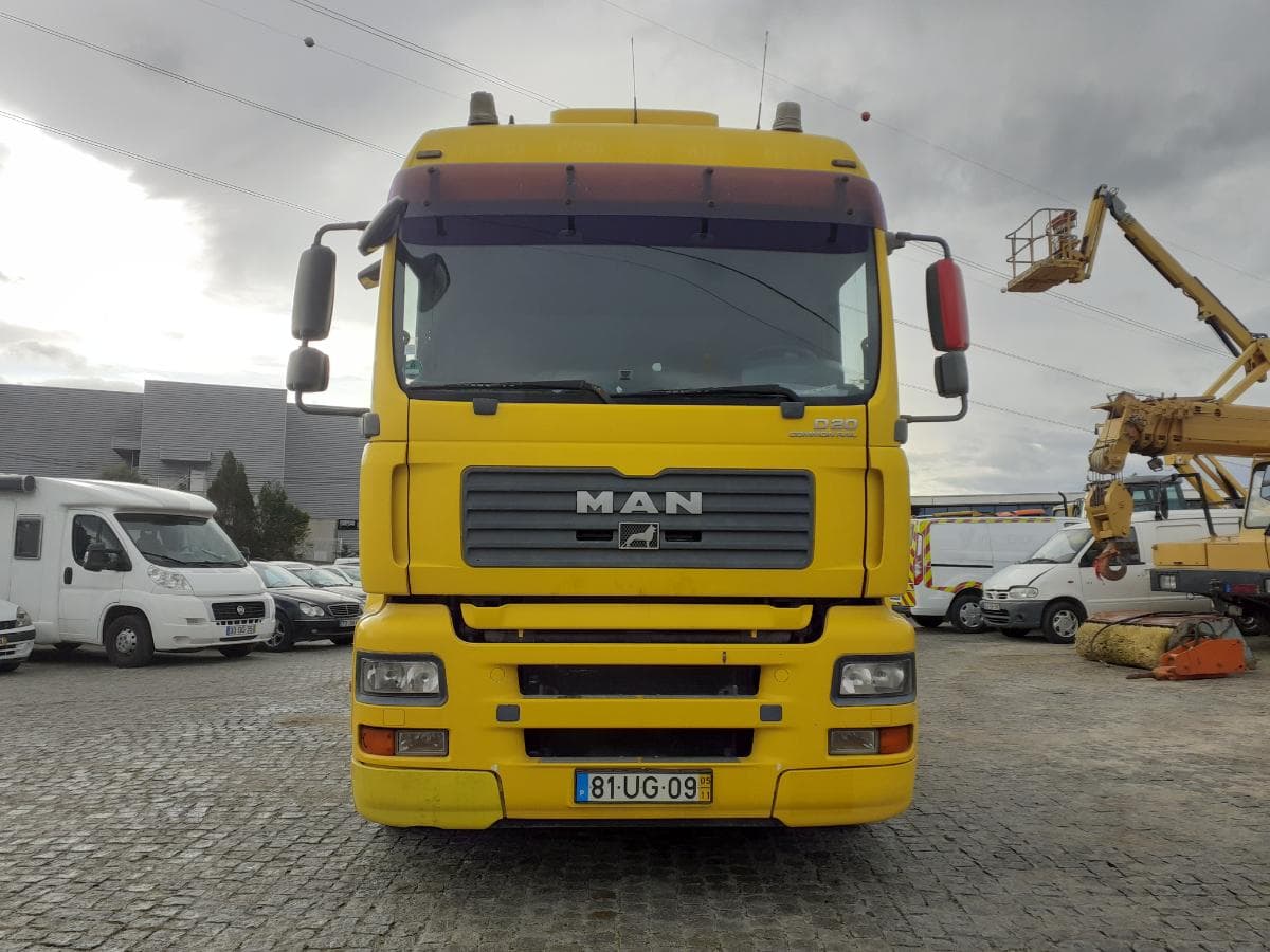 Man TGA 18.390  4x2 · Ano 2005 — imagem 2