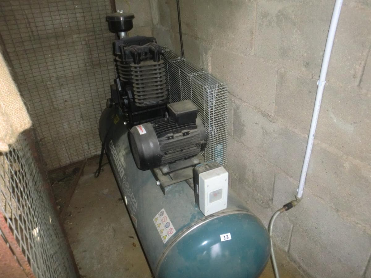 Máquinas de Costura + Equipamentos Diversos — imagem 13